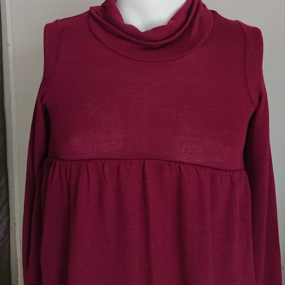 Womens knit top S Maroon red